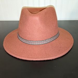 Cleaning sale ：NWOT 100%wool Female Fedora hat with twist ribbon and ties L size